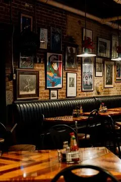 Hal & Mal's — Gastropub restaurant in Jackson