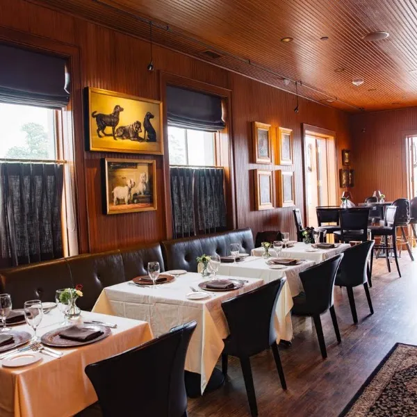 Halls Chophouse - Summerville — Steakhouse restaurant in Summerville
