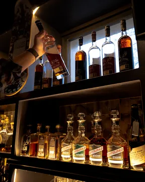 Hendrix — Contemporary American restaurant in Columbia