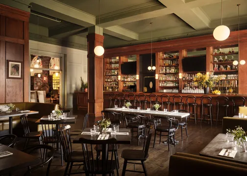 Henry's — Pub Fare restaurant in Berkeley