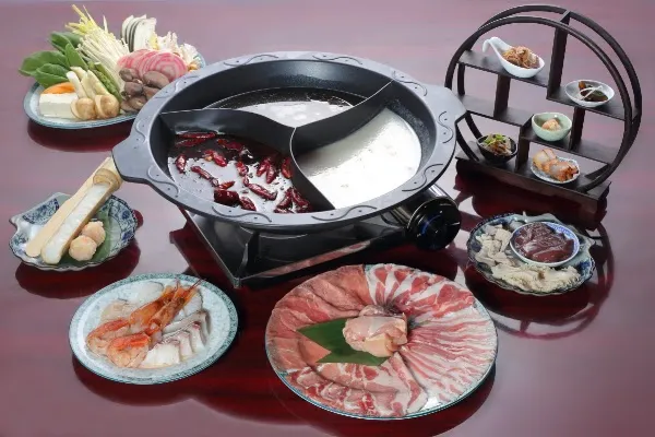 Hinabe Mita — Hot Pot restaurant in Tokyo
