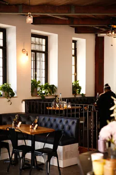 Hole in the Wall - Williamsburg — Australian restaurant in New York