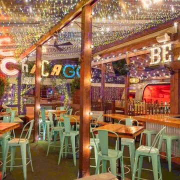 Homeslice Pizzeria and Patio — Pizza restaurant in Chicago