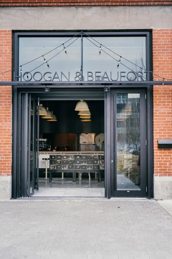 Hoogan et Beaufort — Canadian restaurant in Montréal