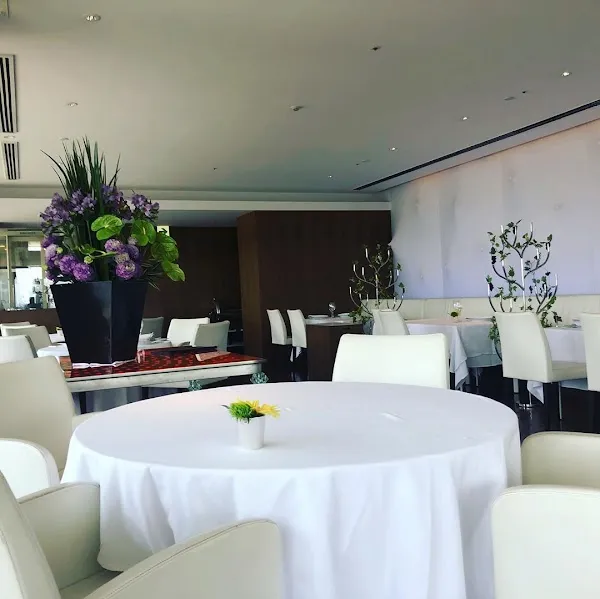 hotel de yoshino — French restaurant in Wakayama