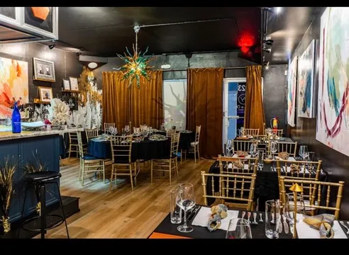 Hyde N Chic Restaurant — Contemporary American restaurant in Naples