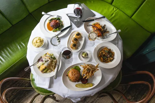 Jack & Charlie's 118 — American restaurant in New York