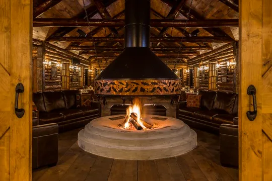 Johnny Seesaw’s — American restaurant in Peru