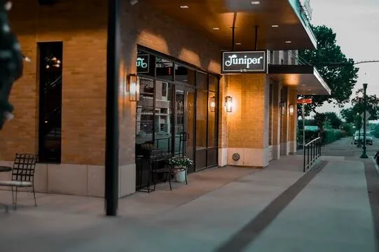 Juno Cocktails & Kitchen — Tapas restaurant in Georgetown