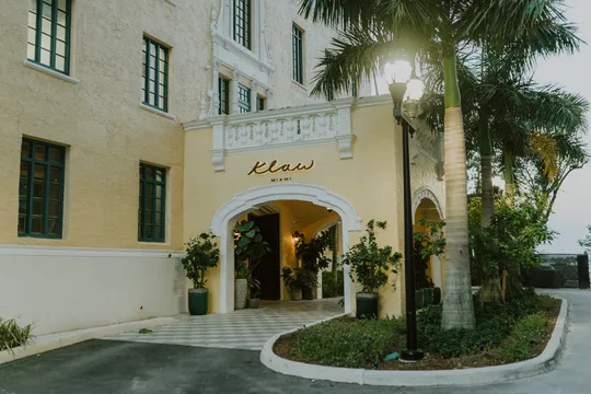 Klaw Restaurant — Steakhouse restaurant in Miami