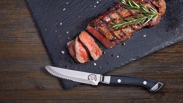 Knight's Steakhouse & Grill — American restaurant in Lansing