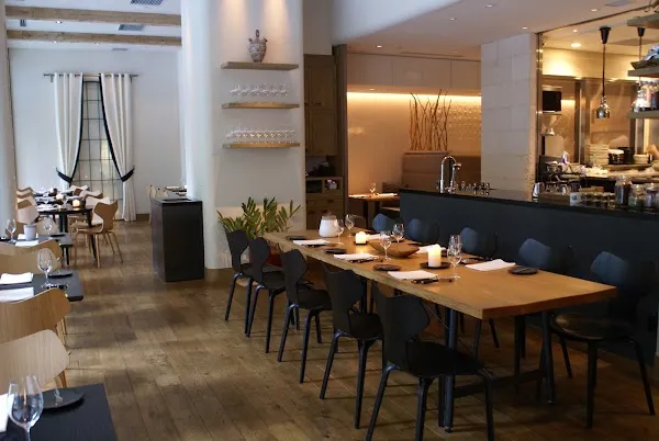 La Bonne Table — French restaurant in Tokyo