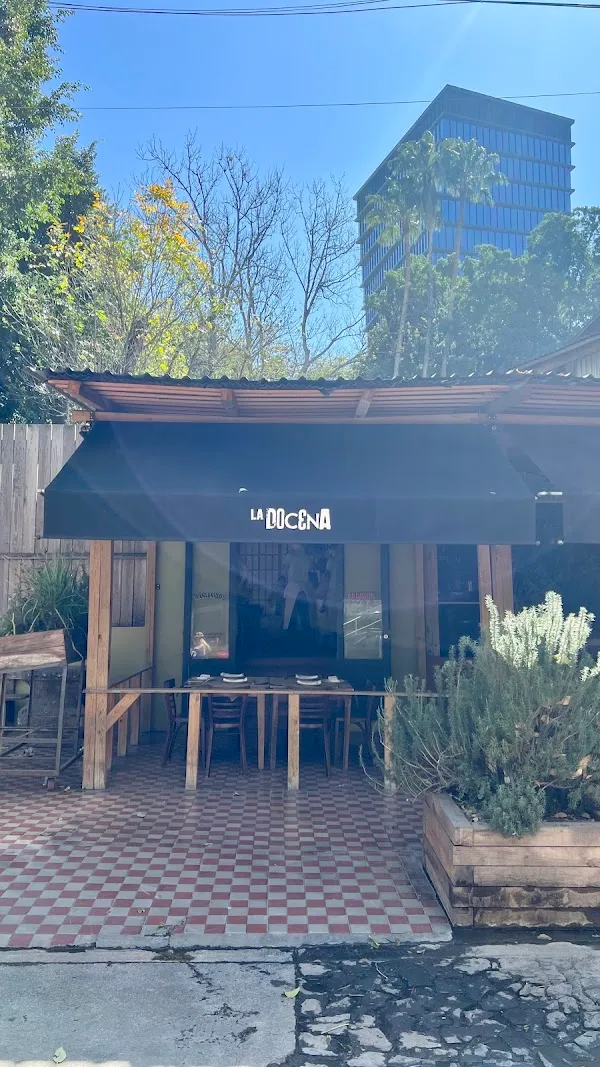 La Docena Gdl — Seafood restaurant in Guadalajara