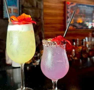 Lava Lounge Waikiki — Cocktail Bar restaurant in Honolulu