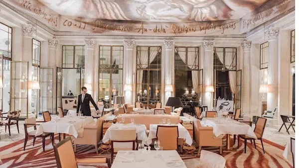 Le Dali — French restaurant in Paris