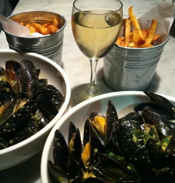 Le Paddock — French restaurant in New York