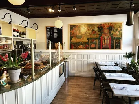 Le Perche — French restaurant in Hudson