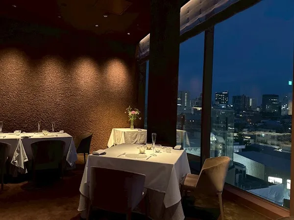 l’élan — French restaurant in Tokyo