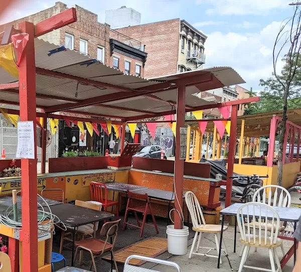 Leo — Pizza restaurant in New York
