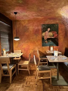 Leonore's — Modern Pan-Asian restaurant in Rochester