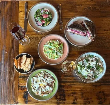 Leo's House of Thirst — European-American restaurant in Asheville