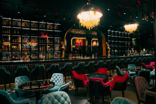 LEVEL Restaurant & Bar — Fusion restaurant in New York