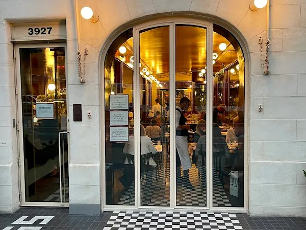 L'Express — French restaurant in Montréal