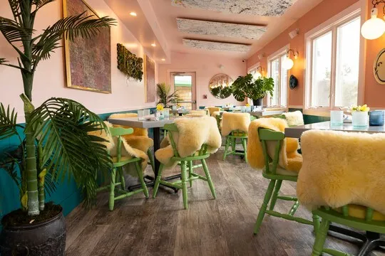 Little Fish — American restaurant in Southold