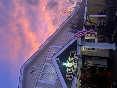 Local House Kitchen & Bar — American restaurant in Tinton Falls