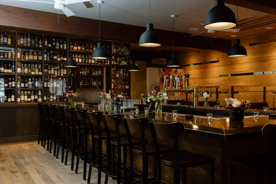 Local Restaurant and Bar — American restaurant in Jackson