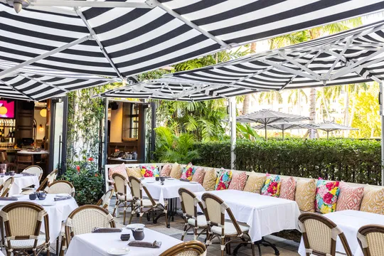 Lola 41 Palm Beach — Asian-American-Mediterranean restaurant in Palm Beach
