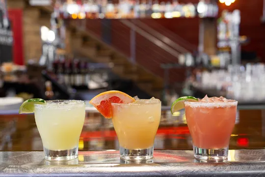 Lola's Burger & Tequila Bar — Burgers restaurant in Roswell