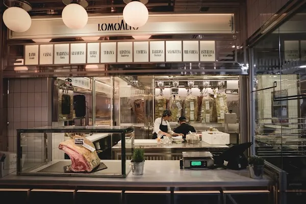 Lomo Bajo — Gourmet burgers & rolls restaurant in Barcelona