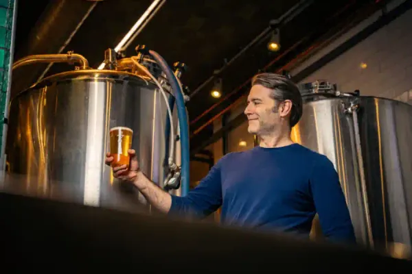 Long Arm Brewery & Tap Room — Bar, Burger restaurant in London
