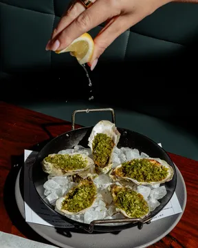 Luke's Kitchen and Bar — American restaurant in Orlando
