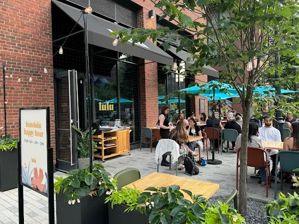 Lulu Bar Toronto — Fusion restaurant in Toronto