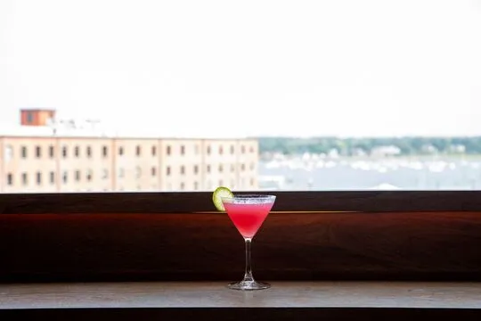 Luna Rooftop Bar — Cocktail Bar restaurant in Portland