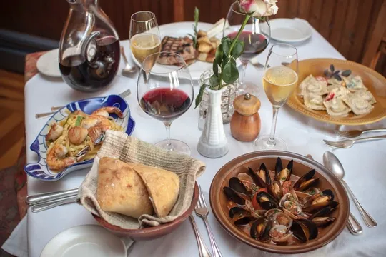 Mamma Luisa Restaurant — Italian restaurant in Newport