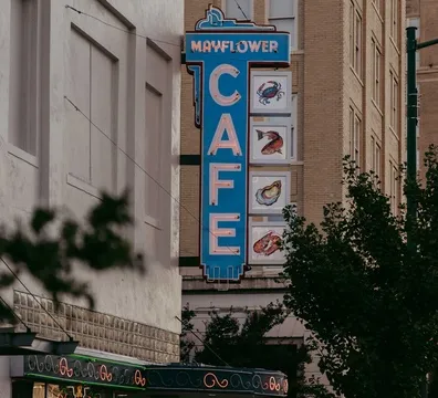 Mayflower Cafe — Seafood restaurant in Jackson