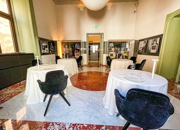 MEC Restaurant — Italian restaurant in Palermo