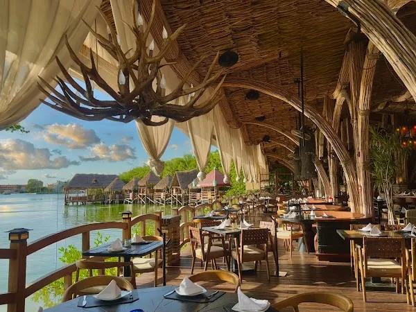 Mochomos Cancun — Contemporary Mexican restaurant in Cancún