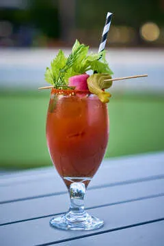 MOMO Crowfield — American restaurant in Goose Creek