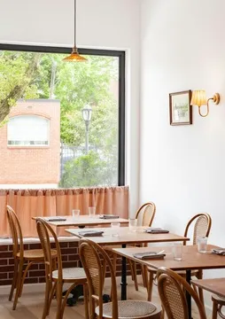 Moreish — British restaurant in Beacon