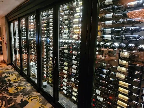 Morton's of Chicago — Steakhouse restaurant in Tsim Sha Tsui