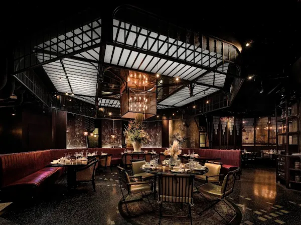 Mott 32 — Chinese restaurant in Central