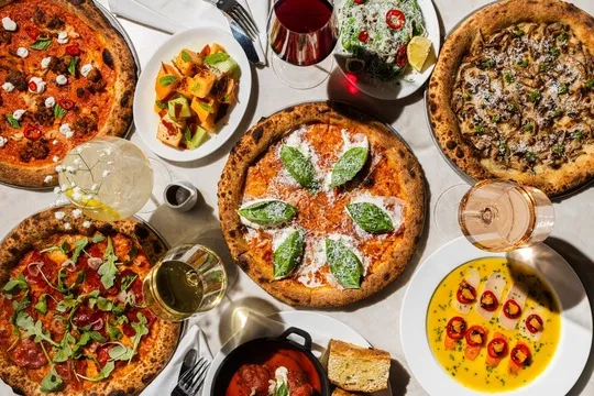 Murray's Pizza and Wine — Pizza restaurant in Houston