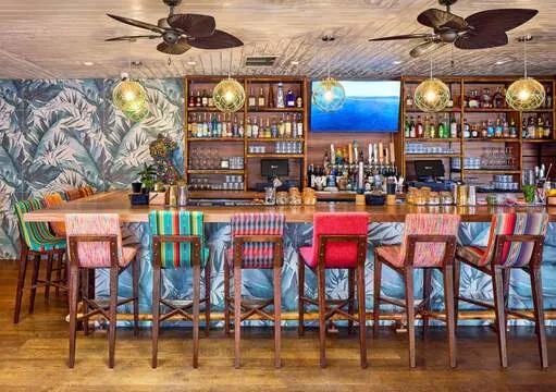 Nalu Vida — Tropical Coastal restaurant in Los Angeles
