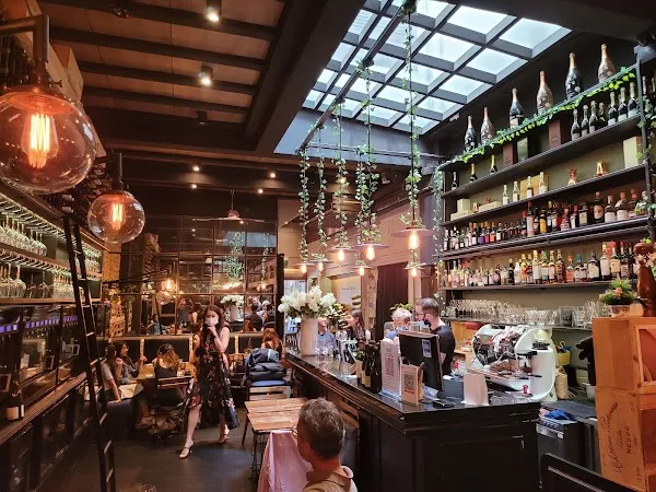 Napoleon Food & Wine Bar — Contemporary restaurant in Singapore