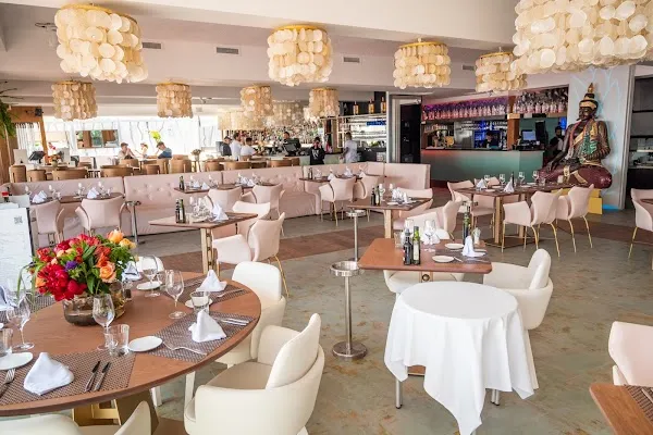 Nassau Beach Club — Fusion restaurant in Ibiza