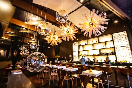 Niu Japanese Fusion Lounge — Sushi restaurant in Chicago